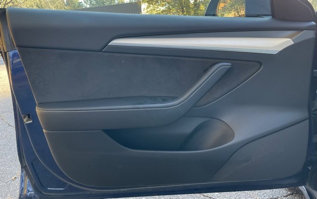 Used 2023 Tesla Model 3 Standard Range image 13