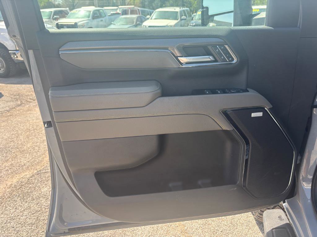 Used 2024 Chevrolet Silverado 2500 ZR2 w/ LPO, Dark Essentials Package image 15