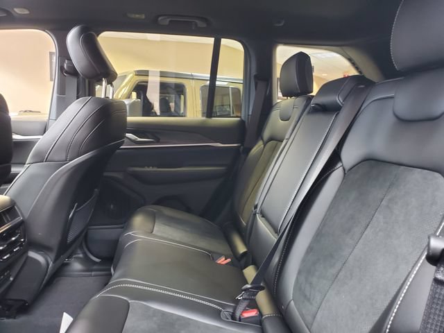 New 2026 Jeep Grand Cherokee Altitude AWD/4WD image 14