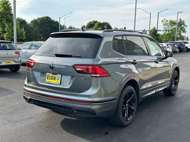 Used 2023 Volkswagen Tiguan SE R-Line AWD/4WD image 3