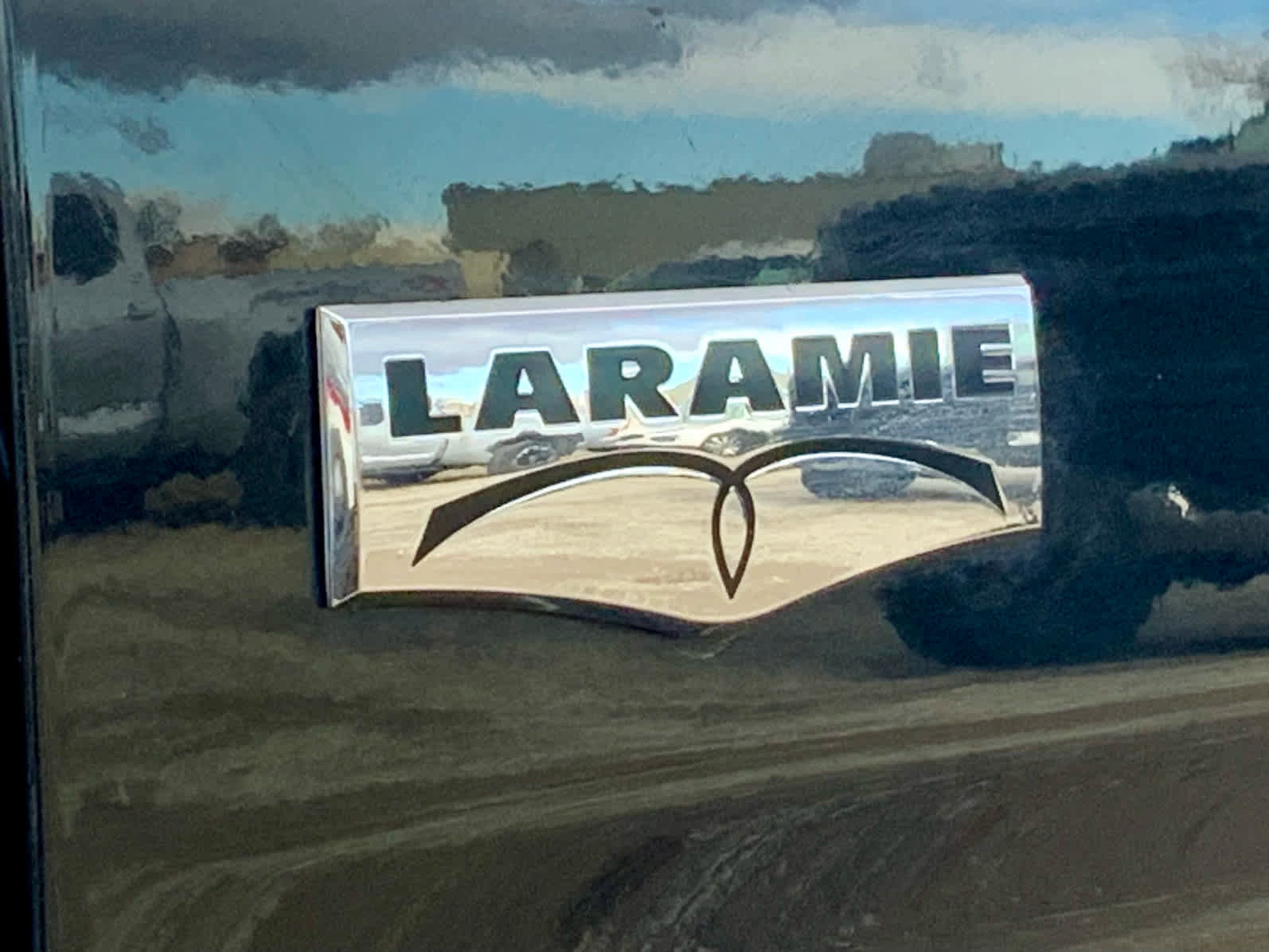 Used 2018 RAM 1500 Laramie image 18