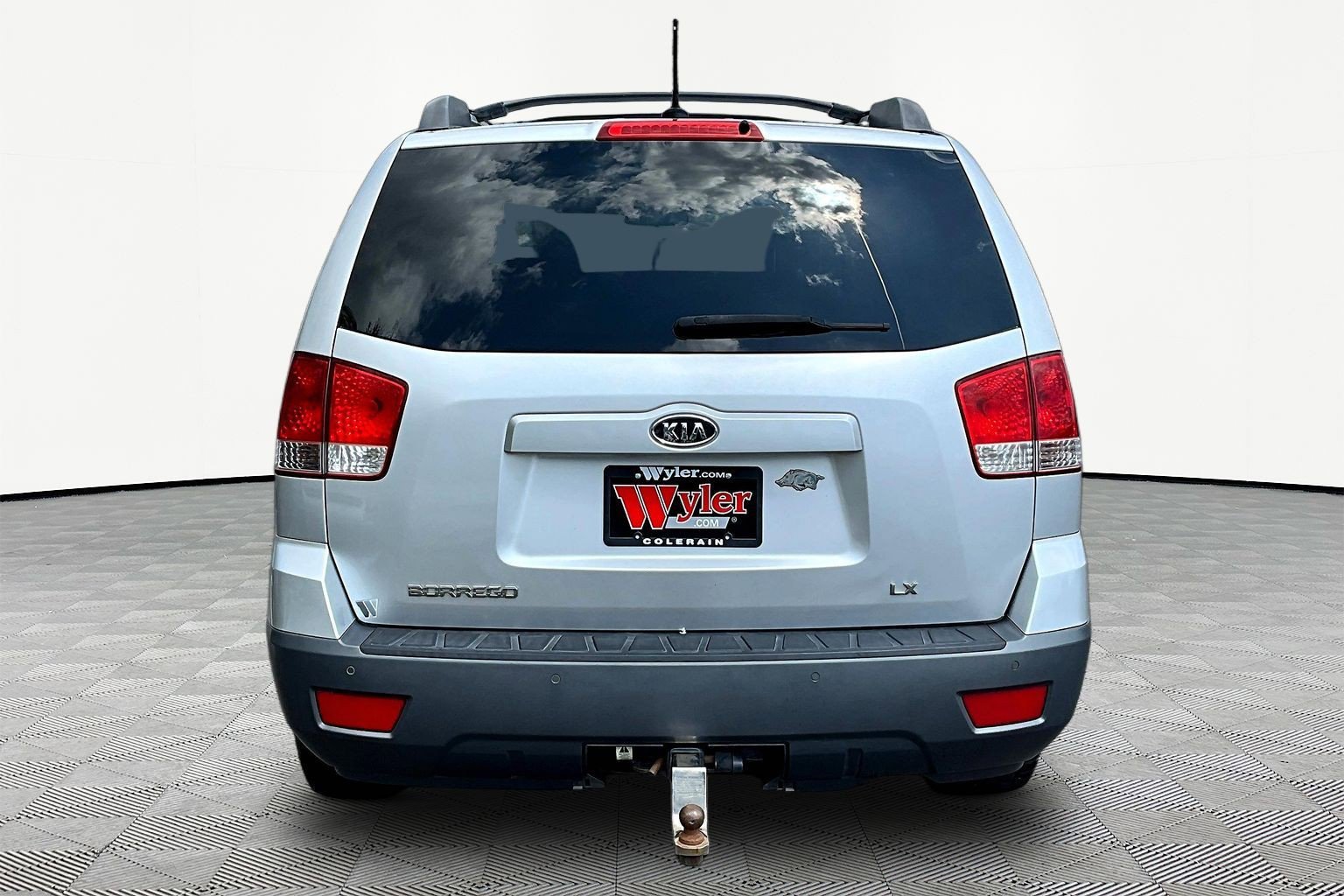 Used 2009 Kia Borrego LX w/ Convenience Pkg AWD/4WD image 5