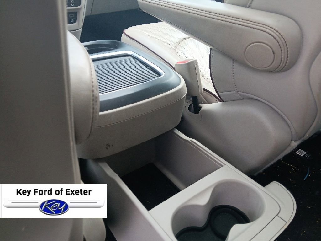 Used 2018 Chrysler Pacifica Limited w/ Advanced Safetytec Group FWD image 26