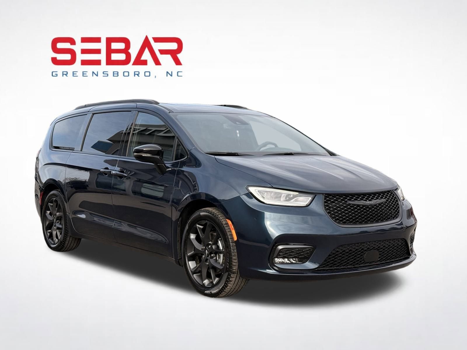 Used 2025 Chrysler Pacifica Limited FWD image 5