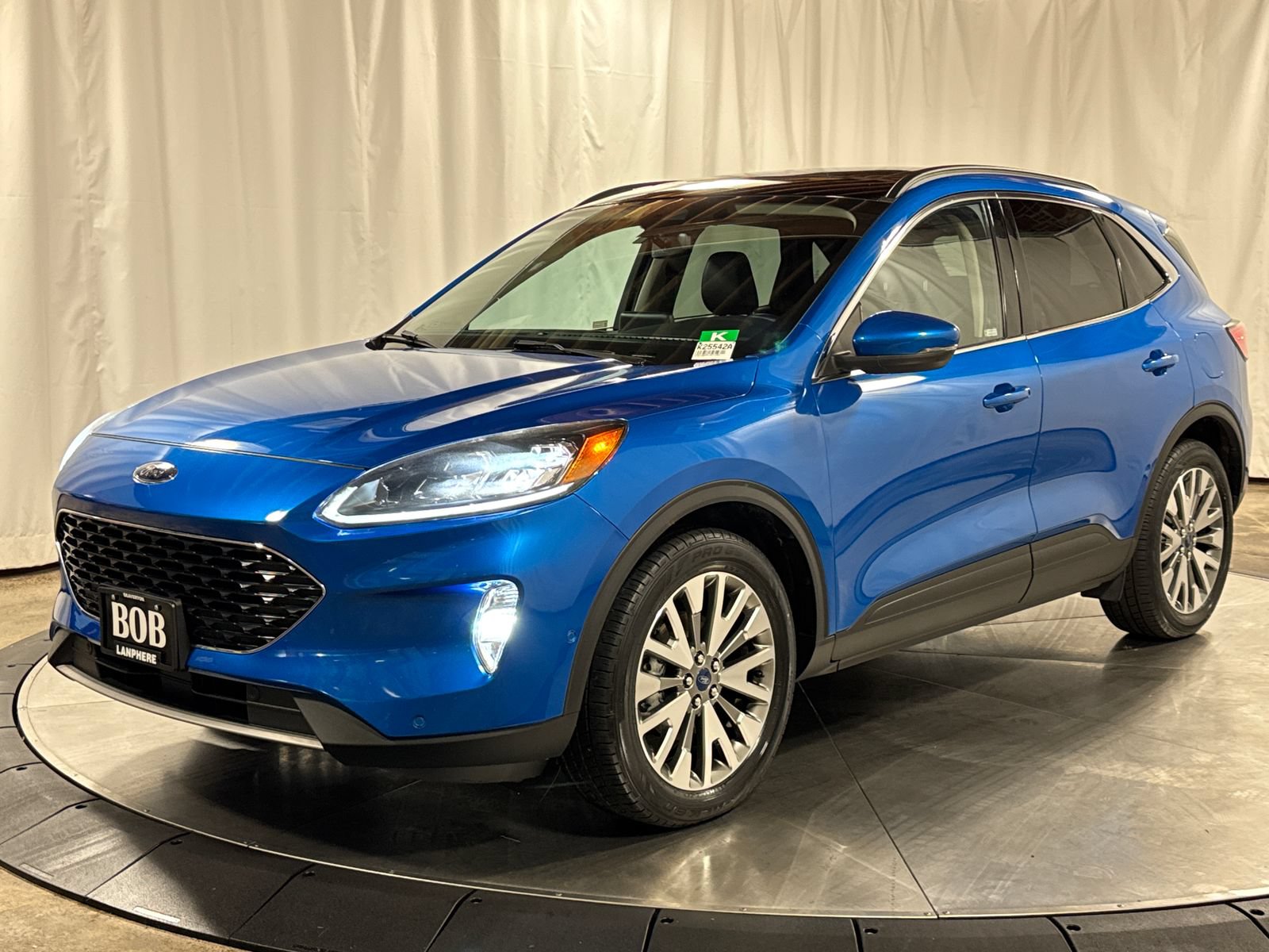 Used 2020 Ford Escape Titanium AWD/4WD image 1