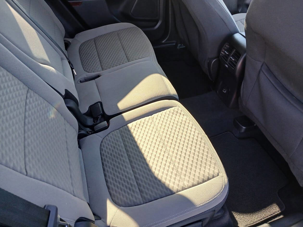 Used 2020 Ford Escape SE image 7