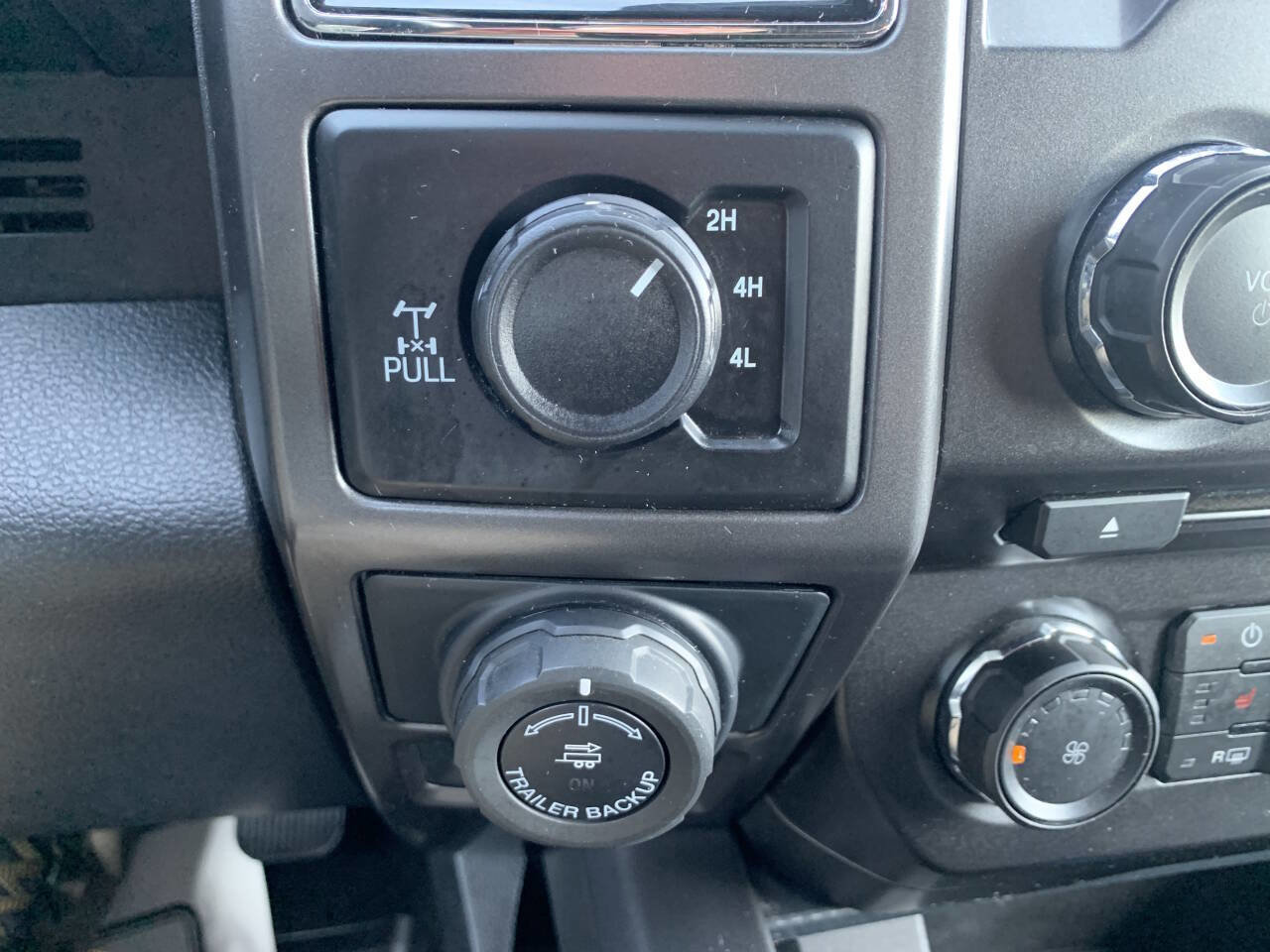 Used 2018 Ford F150 XLT w/ Equipment Group 302A Luxury image 18