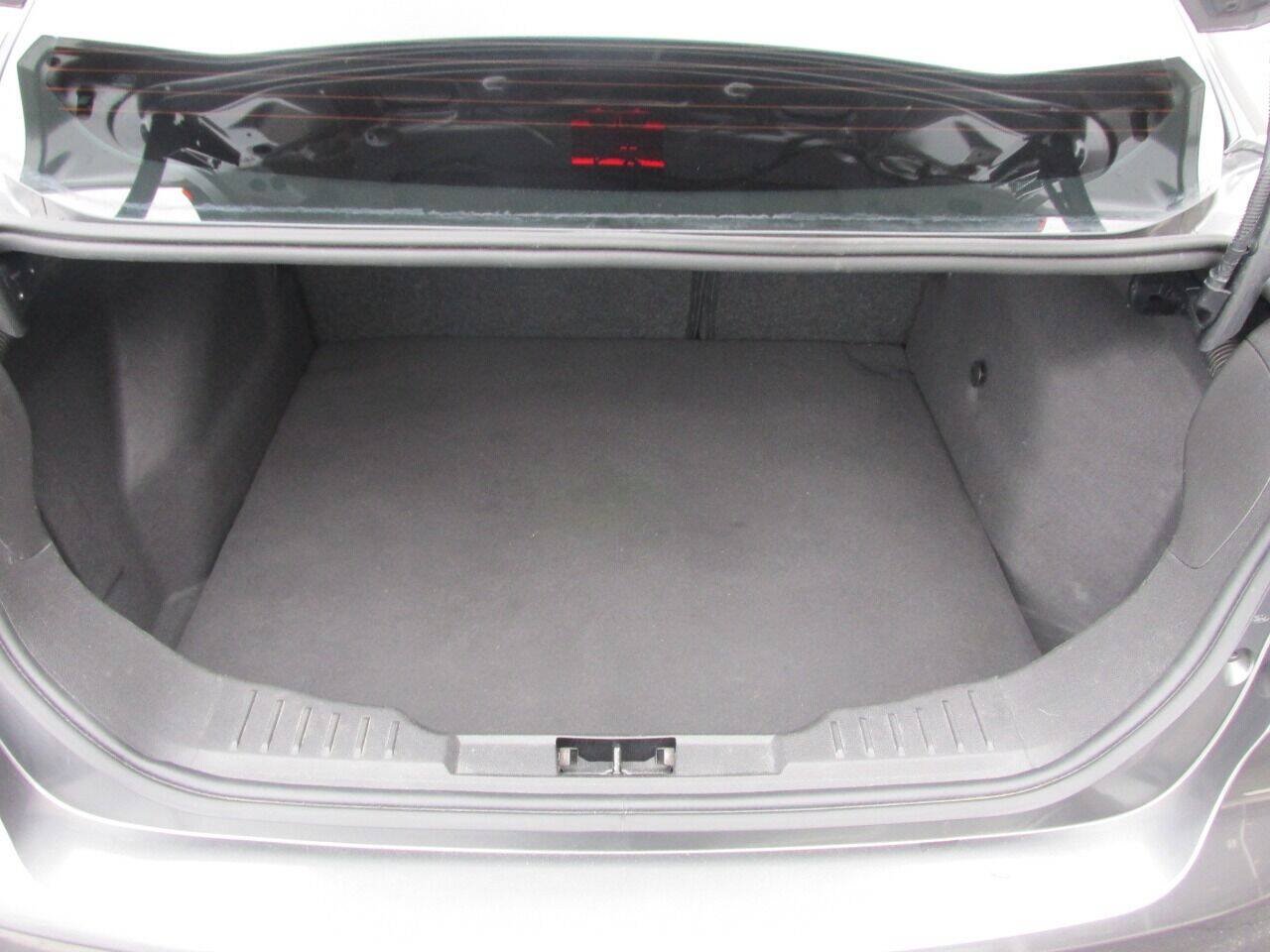 Used 2018 Ford Focus S FWD image 19