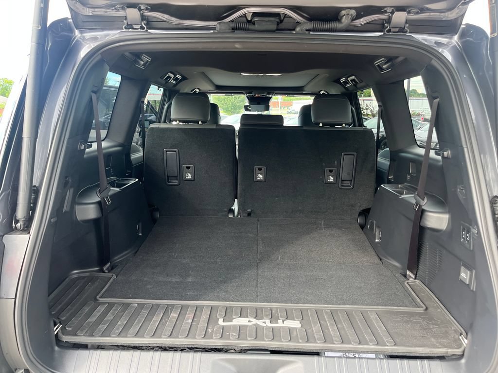 Used 2025 Lexus GX 550 w/ Accessory Package (2T) AWD/4WD image 20