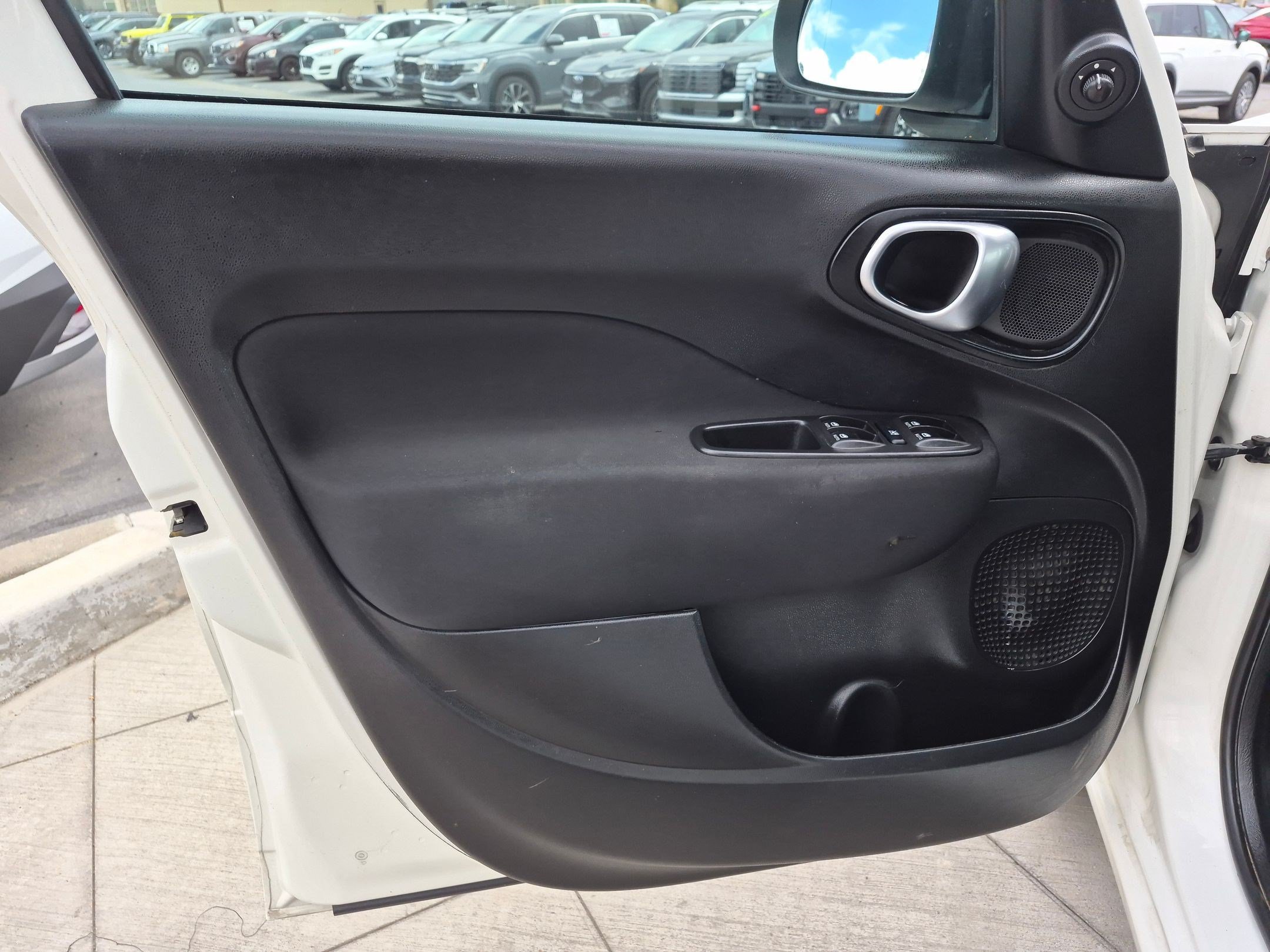 Used 2014 FIAT 500L Pop FWD image 14
