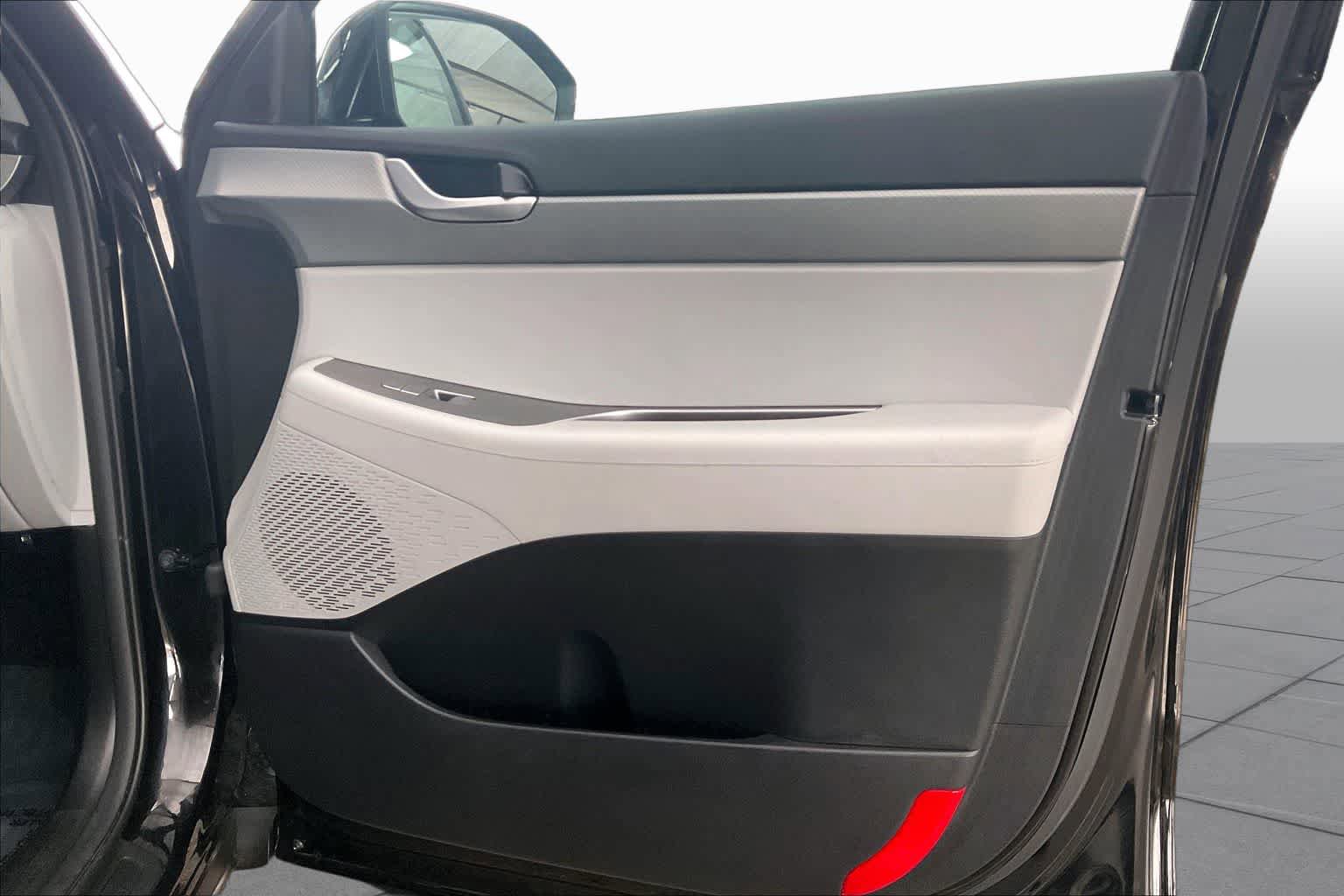 Used 2025 Hyundai Palisade SEL FWD image 23