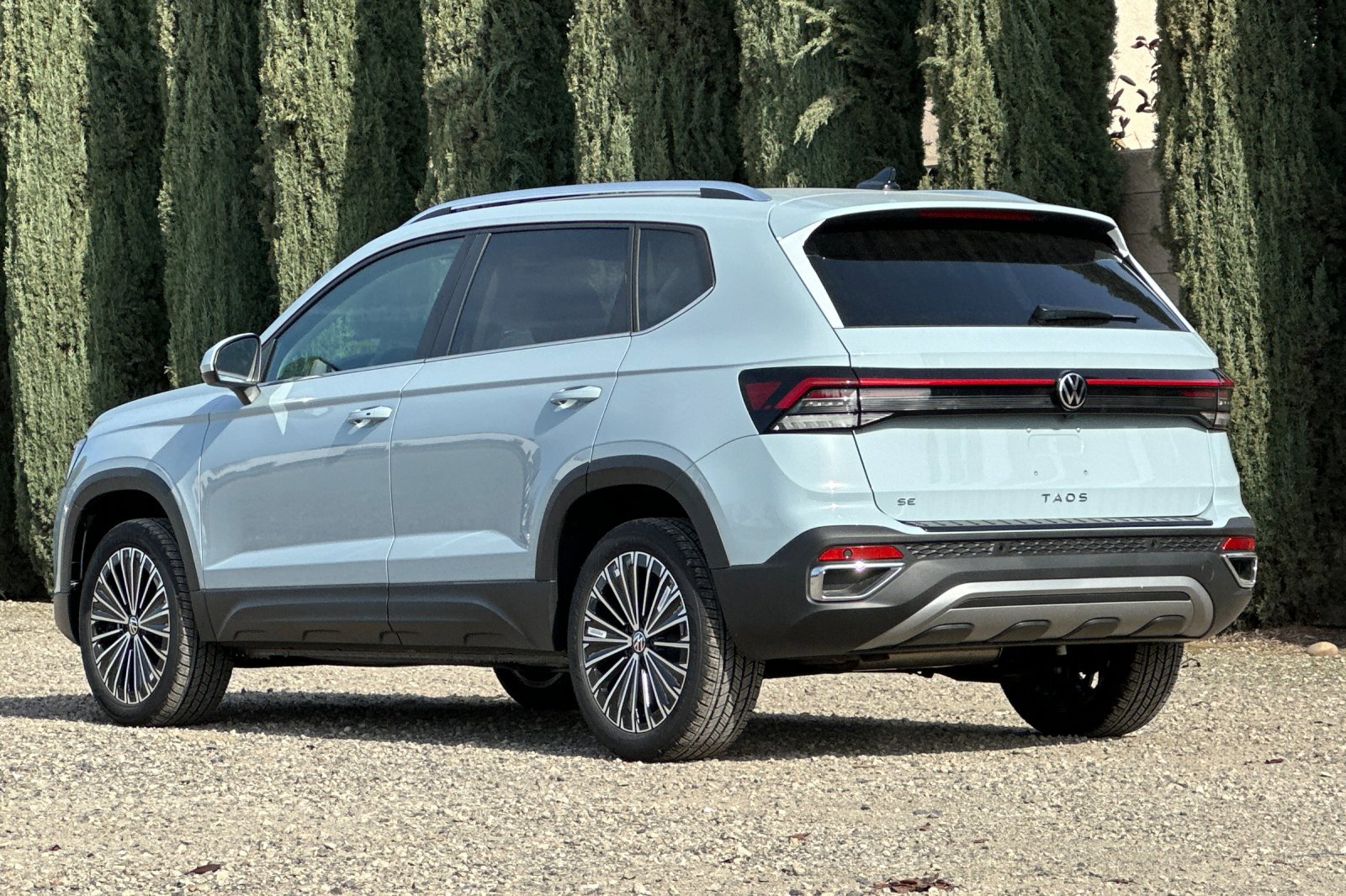 New 2026 Volkswagen Taos SE image 6