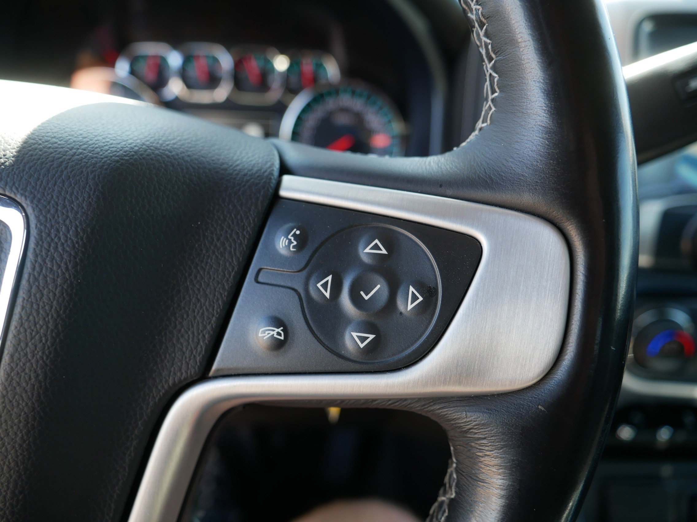 Used 2018 GMC Sierra 1500 SLT image 29