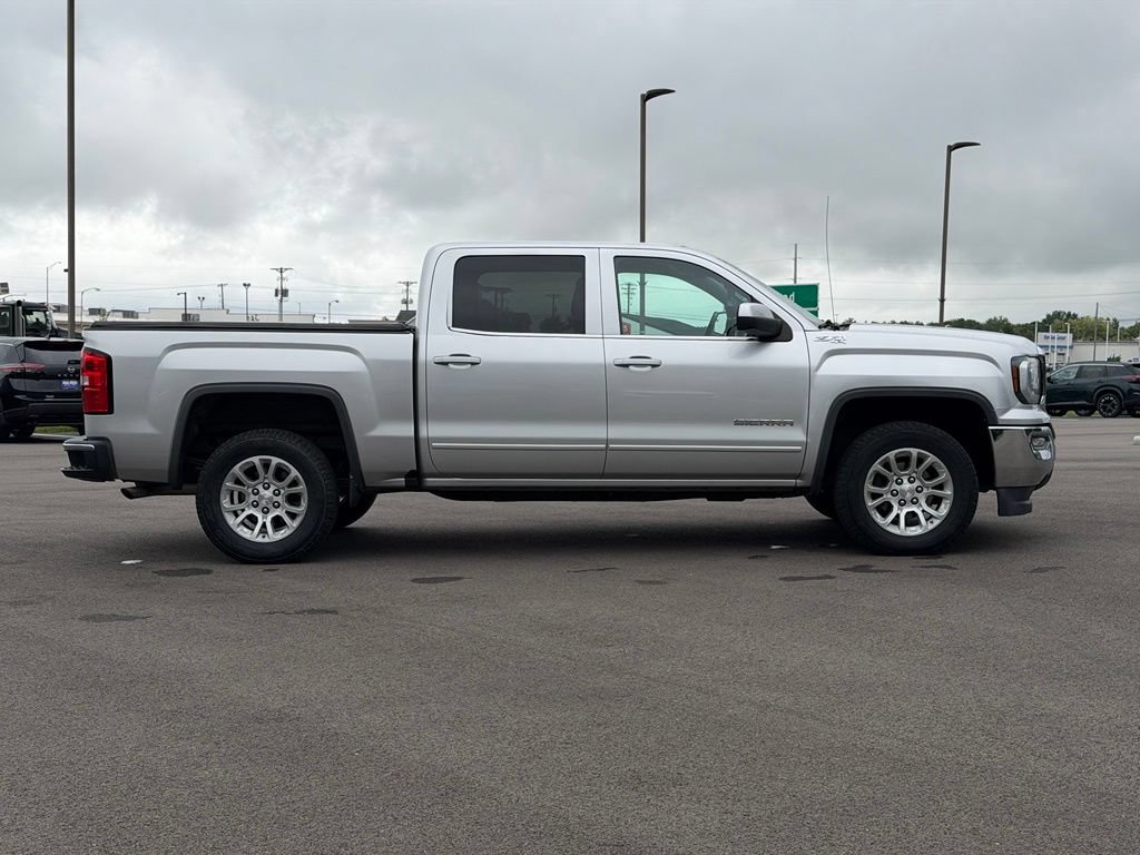 Used 2018 GMC Sierra 1500 SLE w/ SLE Value Package AWD/4WD image 6