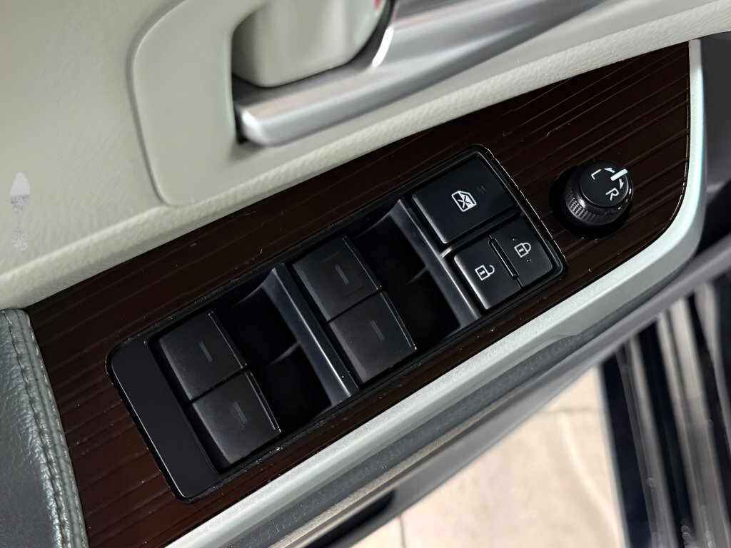 Used 2021 Toyota Sienna XLE image 21