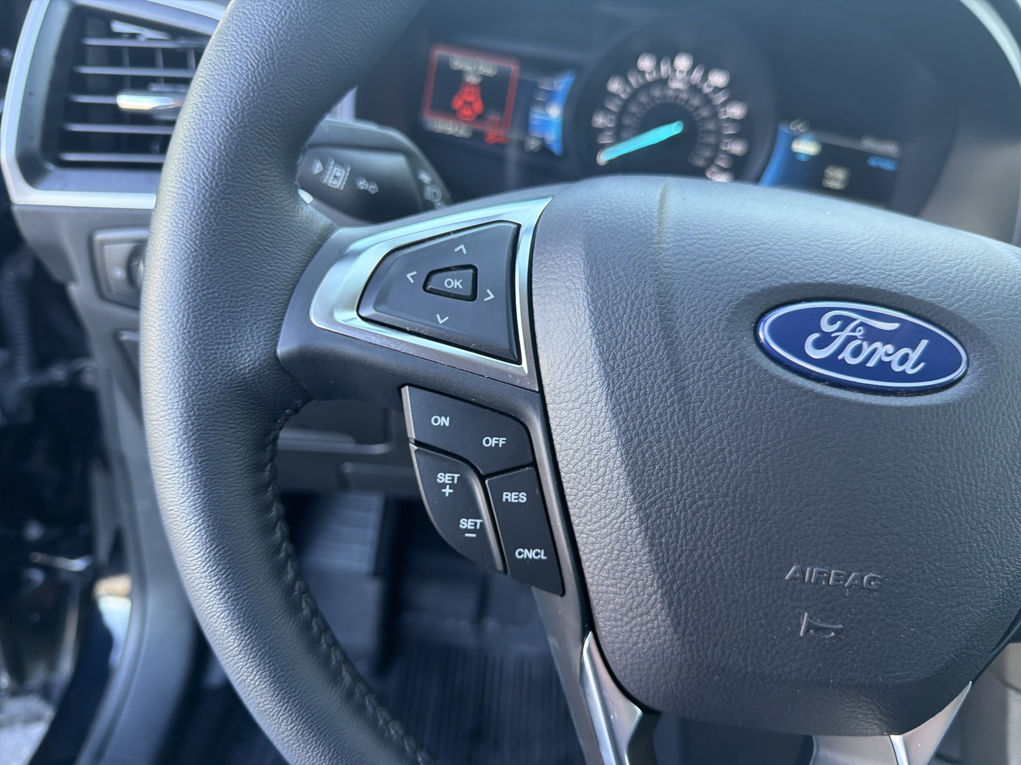 Used 2024 Ford Edge SEL w/ Convenience Package AWD/4WD image 31