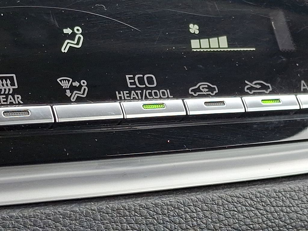 Used 2024 Toyota Corolla LE FWD image 24