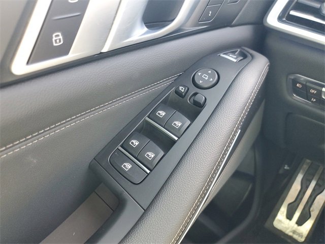 Used 2019 BMW X5 xDrive50i w/ M Sport Package image 31