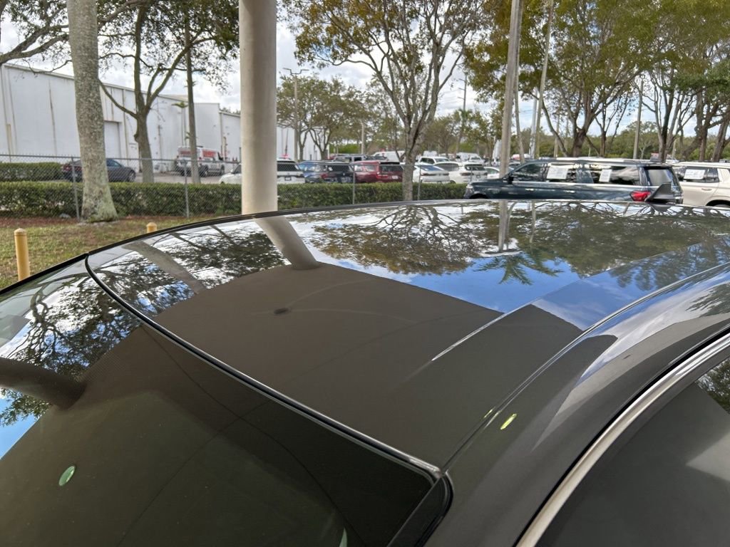Used 2023 Ford Edge SEL image 14