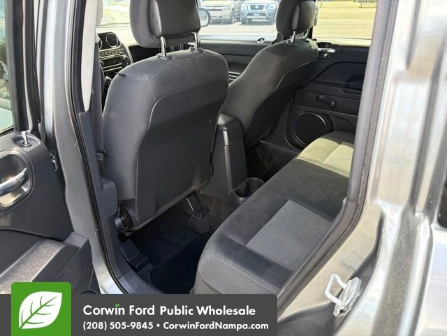 Used 2014 Jeep Compass Sport FWD image 27