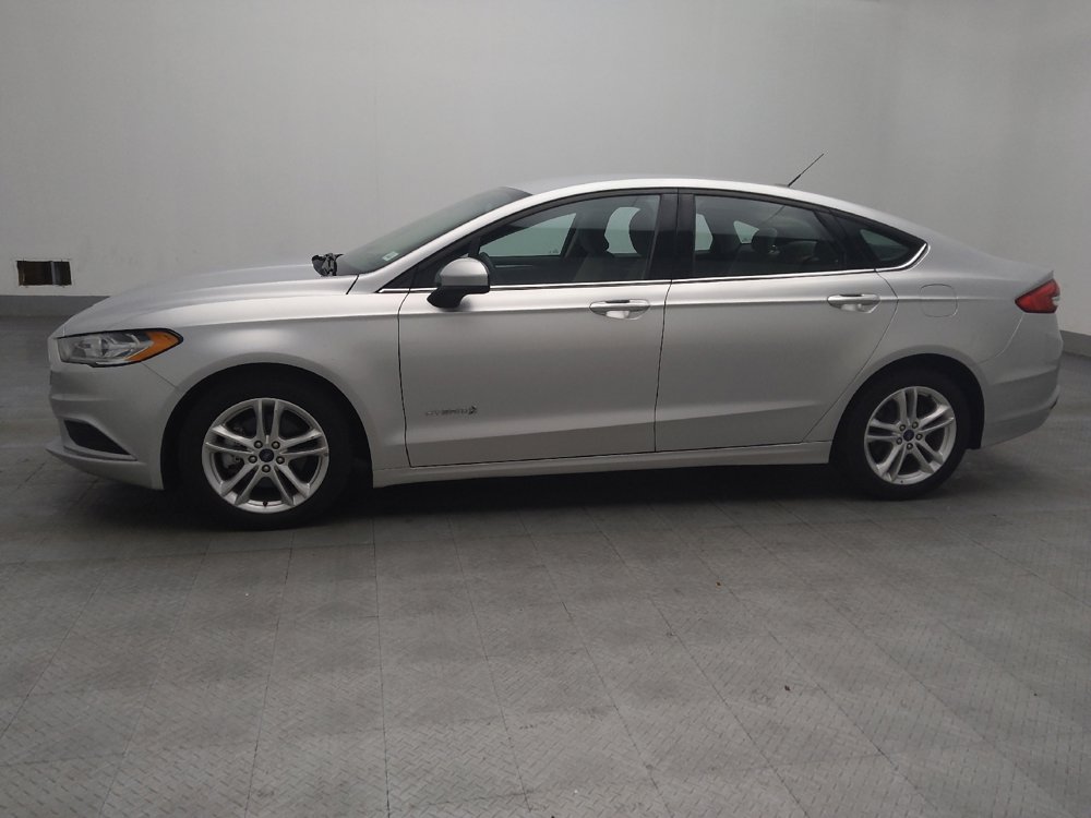 Used 2018 Ford Fusion S image 2