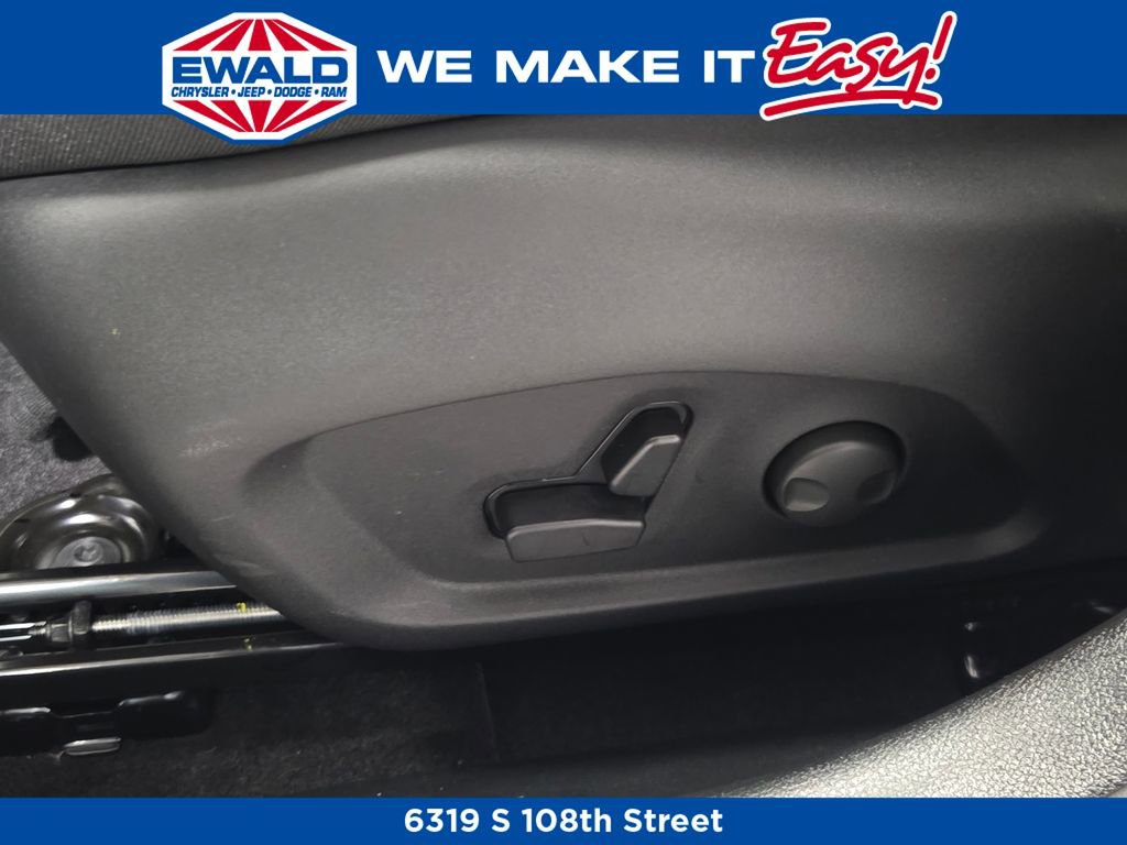 New 2026 Jeep Compass Limited image 22