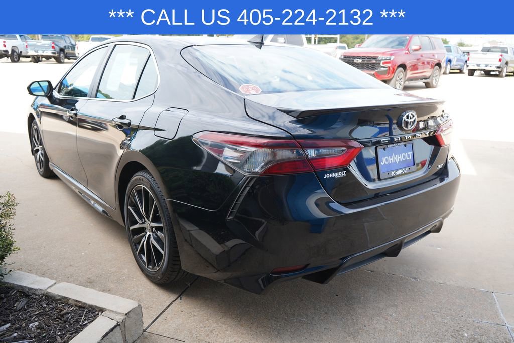 Used 2021 Toyota Camry SE image 13