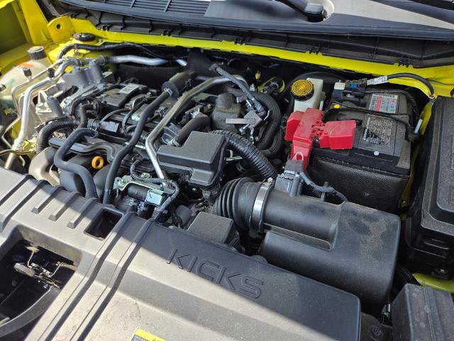 Certified 2025 Nissan Kicks SR AWD/4WD image 23