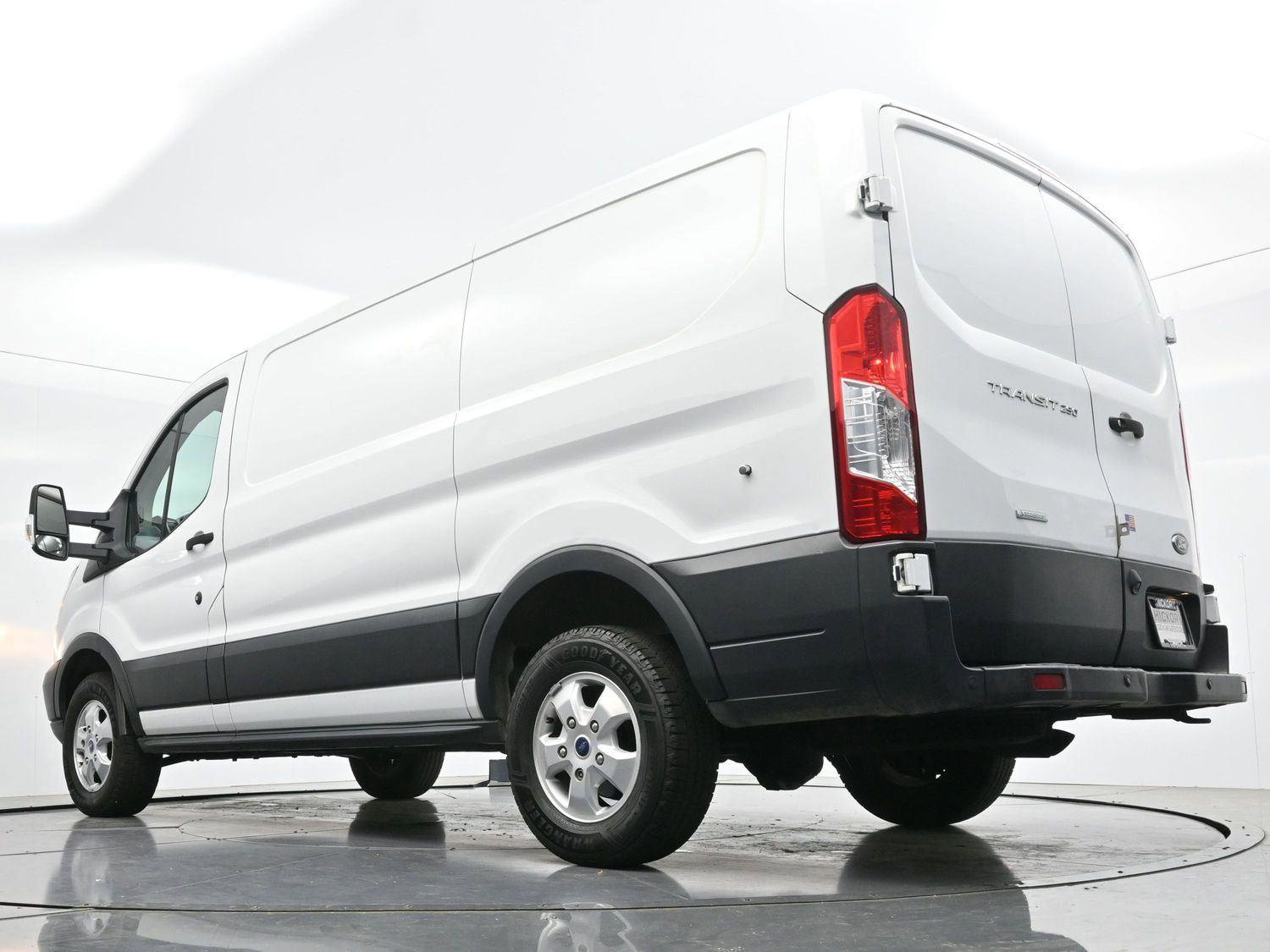 Used 2019 Ford Transit 250 130 Low Roof image 47