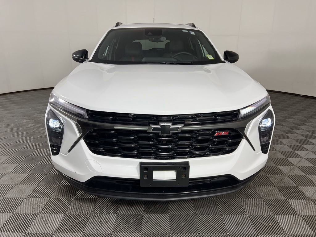 Used 2024 Chevrolet Trax RS w/ Sunroof Package image 6