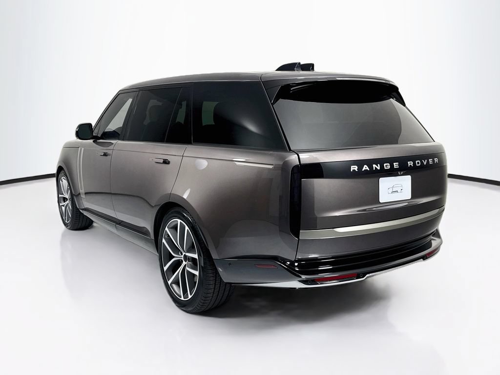 New 2026 Land Rover Range Rover Long Wheelbase SE AWD/4WD image 7