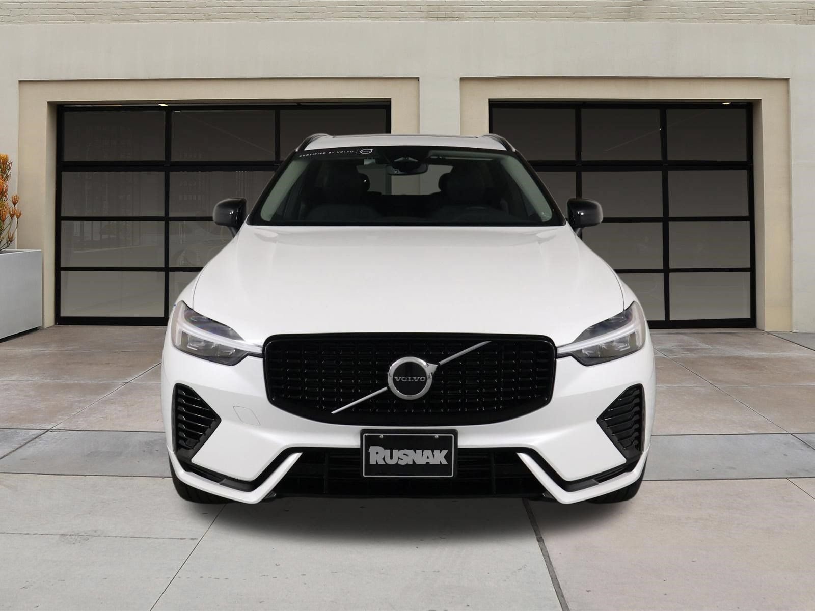 Certified 2025 Volvo XC60 T8 Core w/ Protection Package Premier AWD/4WD image 6