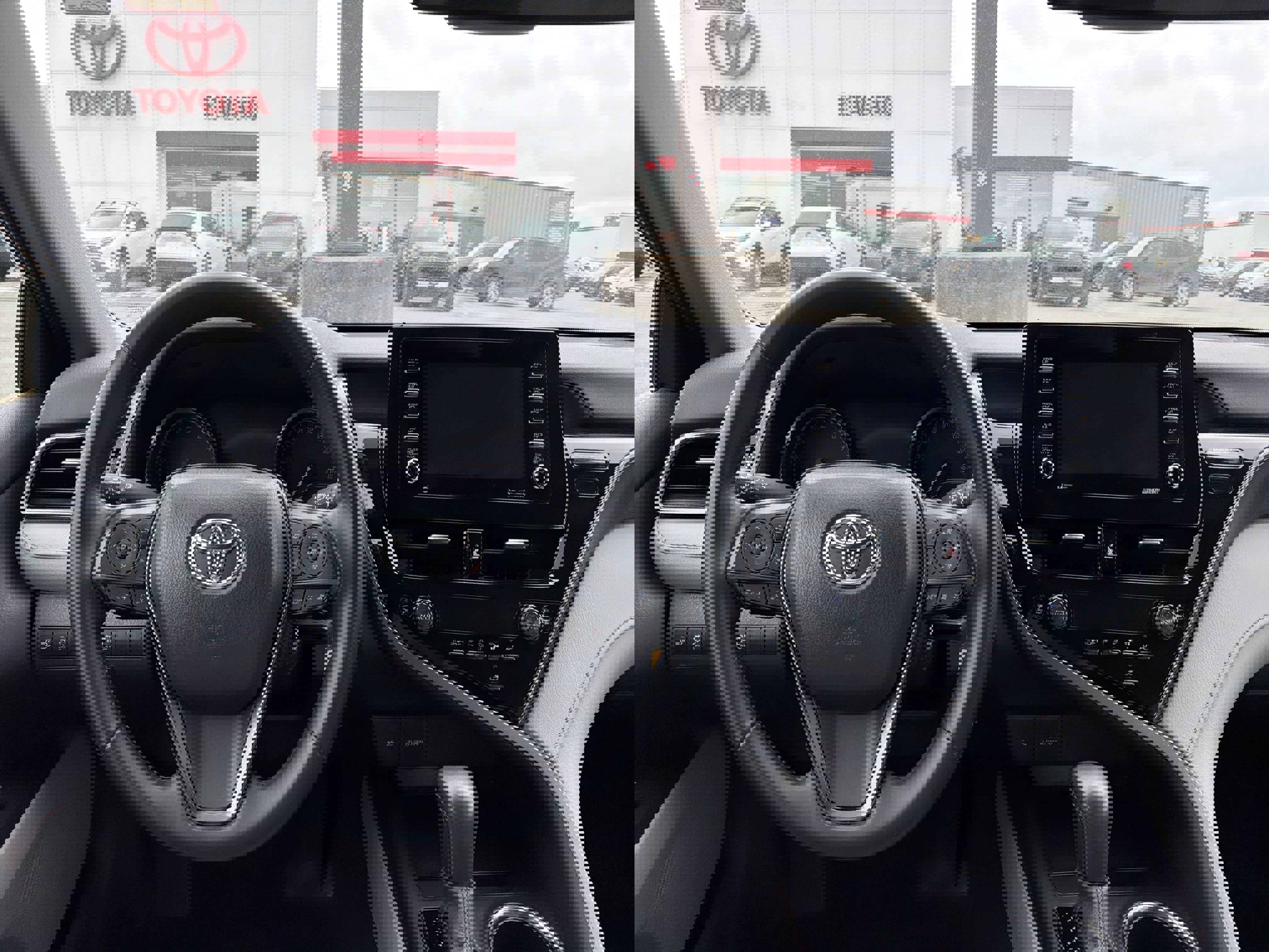 Used 2024 Toyota Camry SE image 12