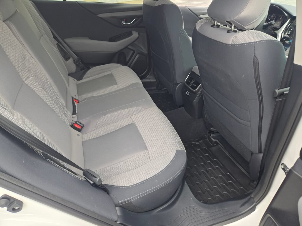Certified 2025 Subaru Outback Premium AWD/4WD image 8