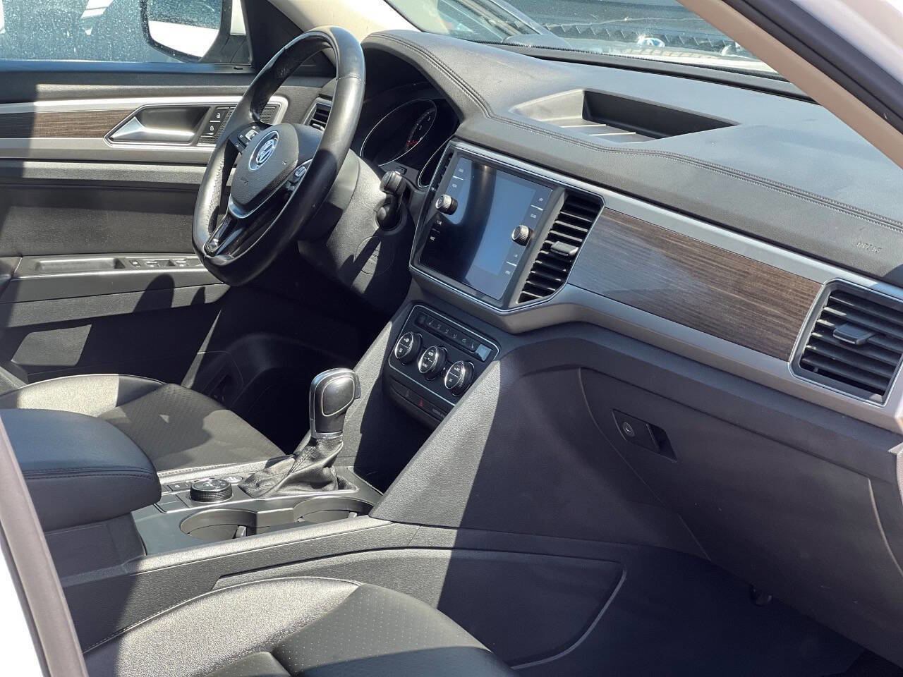 Used 2018 Volkswagen Atlas SE AWD/4WD image 18