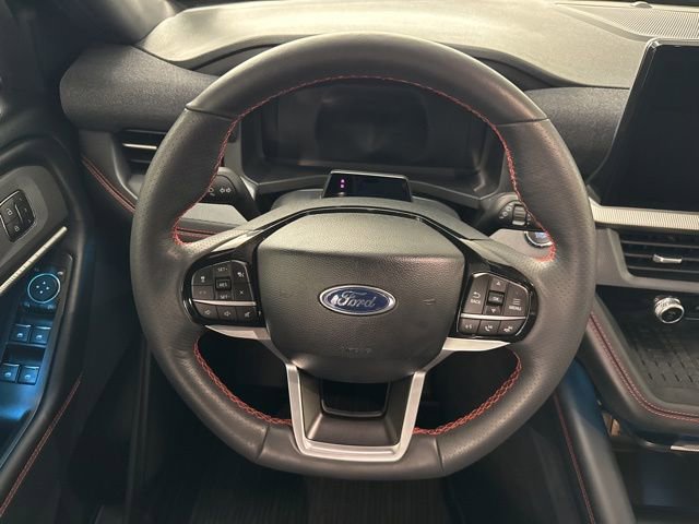 Used 2025 Ford Explorer ST-Line w/ Premium Package image 17