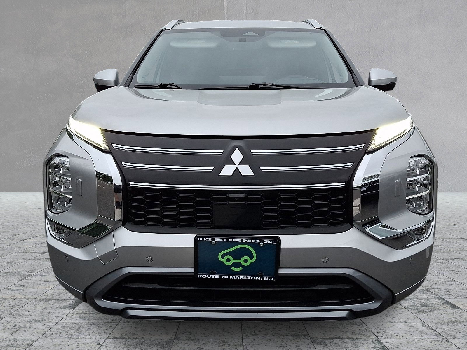 Used 2025 Mitsubishi Outlander SEL AWD/4WD image 2
