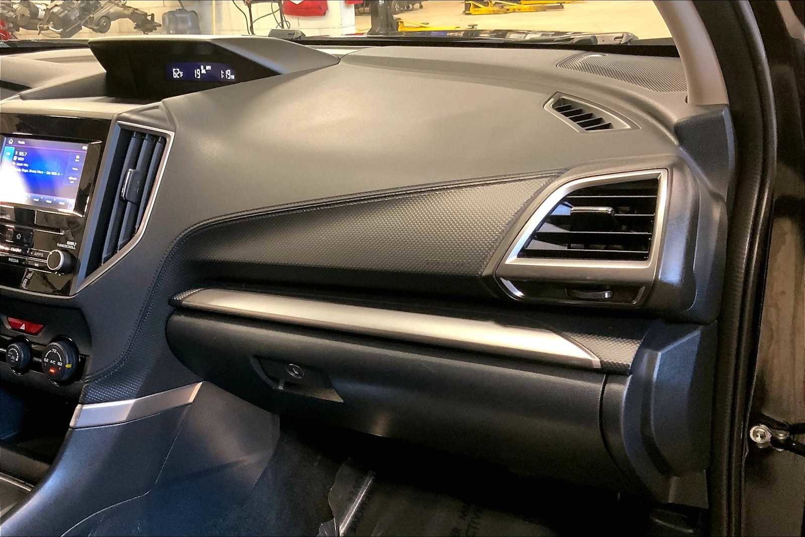 Used 2019 Subaru Forester Premium w/ All-Weather Package image 19