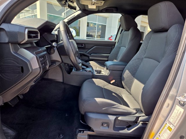 Used 2025 Toyota Tacoma SR5 AWD/4WD image 9