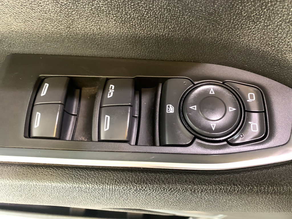 Used 2025 Chevrolet Silverado 1500 LT RWD image 26