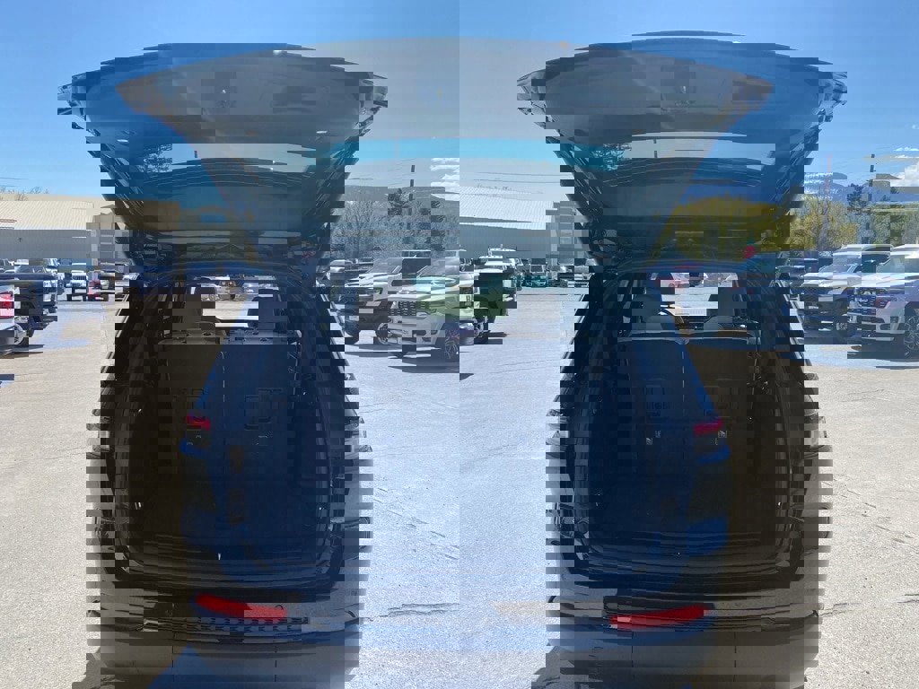 New 2025 Jeep Grand Cherokee L Limited w/ Black Appearance Package image 9