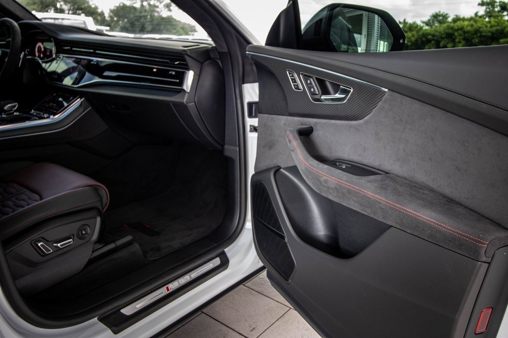 Used 2025 Audi RS Q8 performance image 50