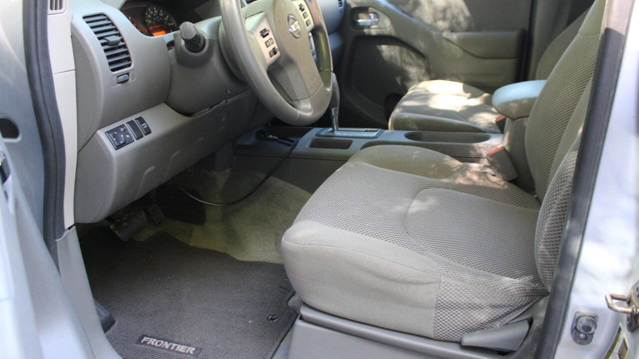 Used 2015 Nissan Frontier SV w/ SV Value Truck Package image 36