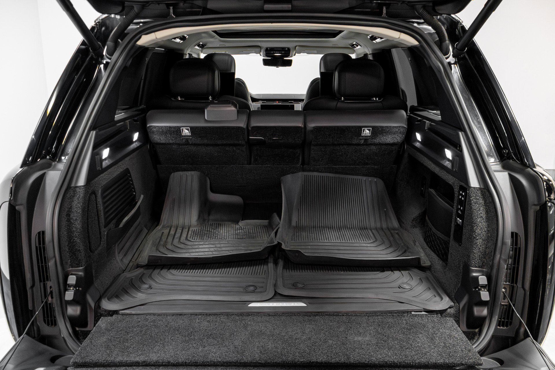 Used 2023 Land Rover Range Rover Autobiography image 44