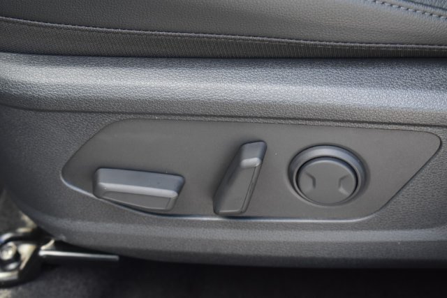 New 2026 Kia Sportage EX FWD image 21
