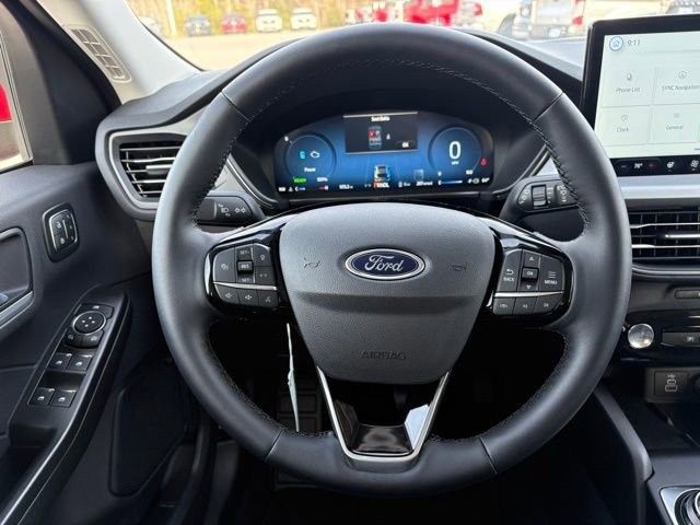 New 2025 Ford Escape SE w/ PHEV Premium Package FWD image 14