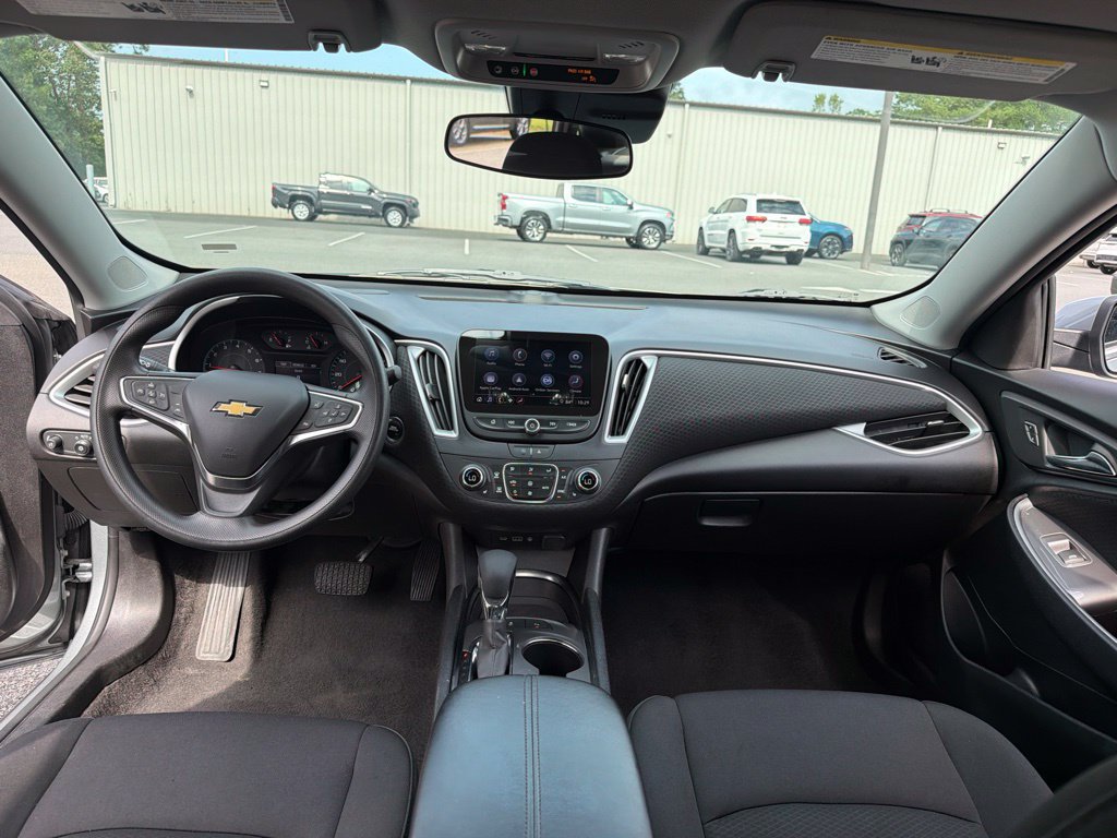 Used 2024 Chevrolet Malibu LT FWD image 8