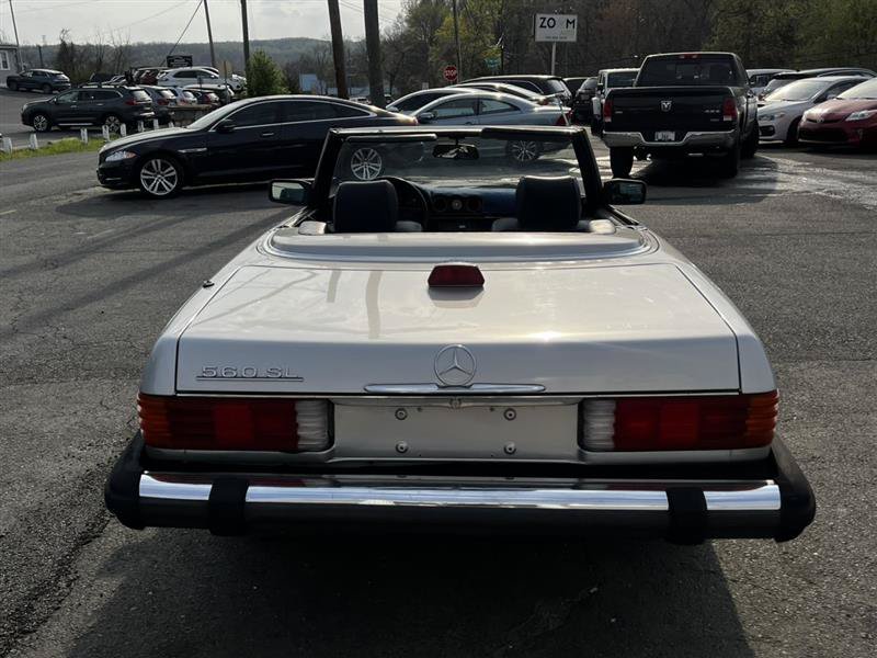 Used 1987 Mercedes-Benz 560 SL image 7