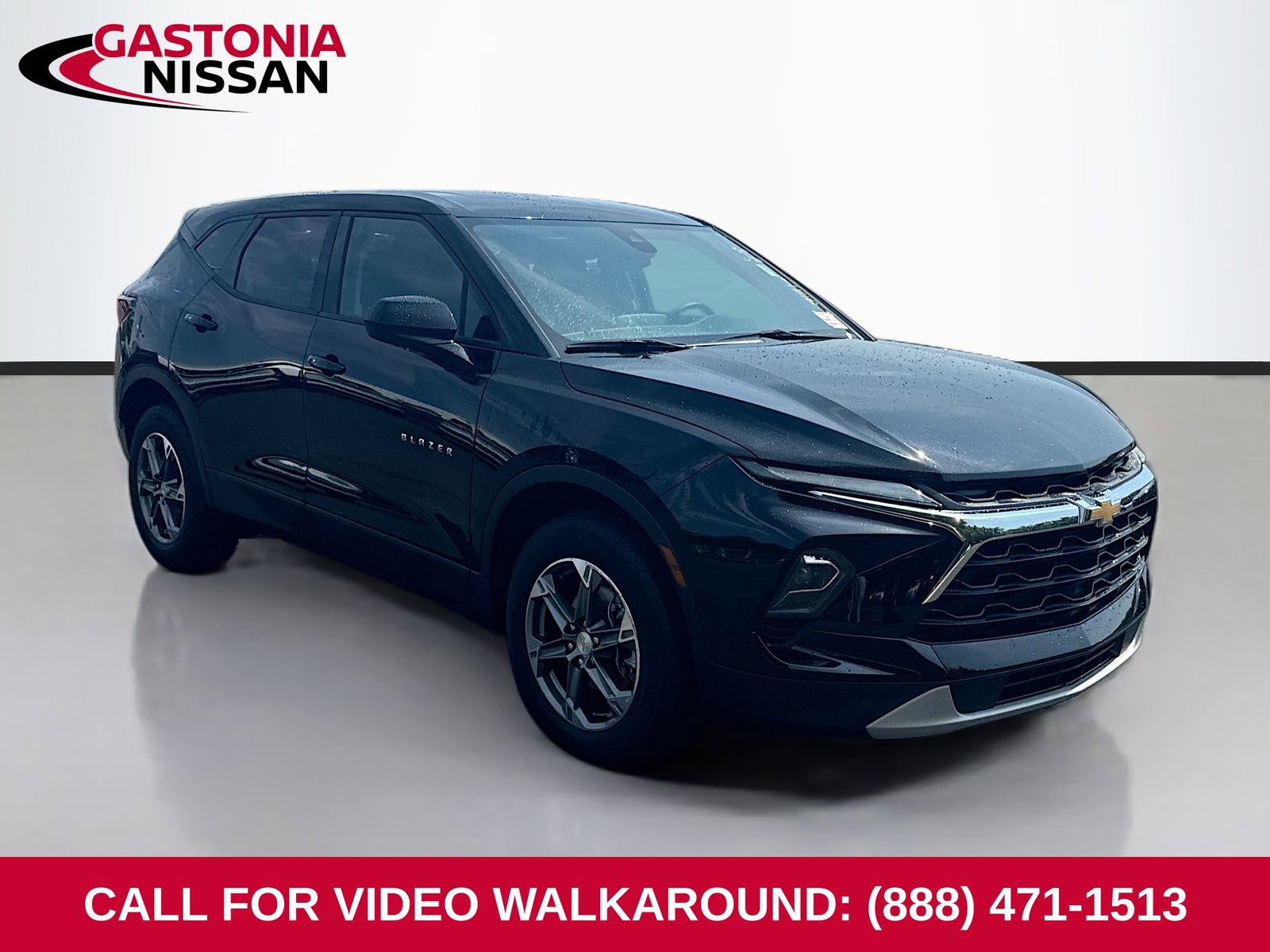 Used 2025 Chevrolet Blazer LT AWD/4WD image 1