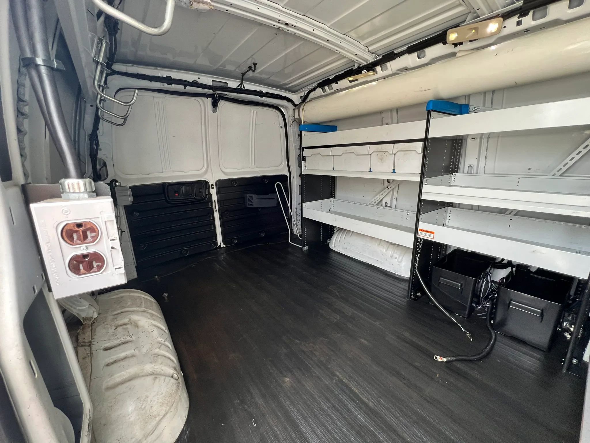 Used 2015 Chevrolet Express 2500 image 10